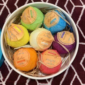 Moisturizing & Smoothing Bath Bombs Set of 7